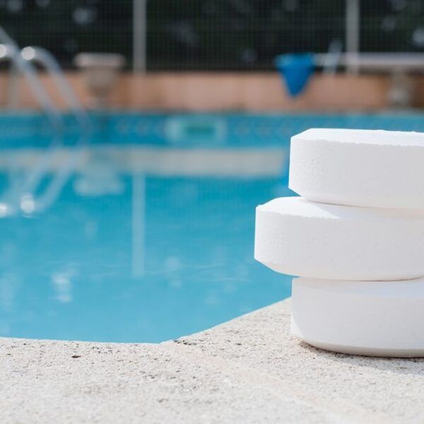 diệt rêu bể bơi