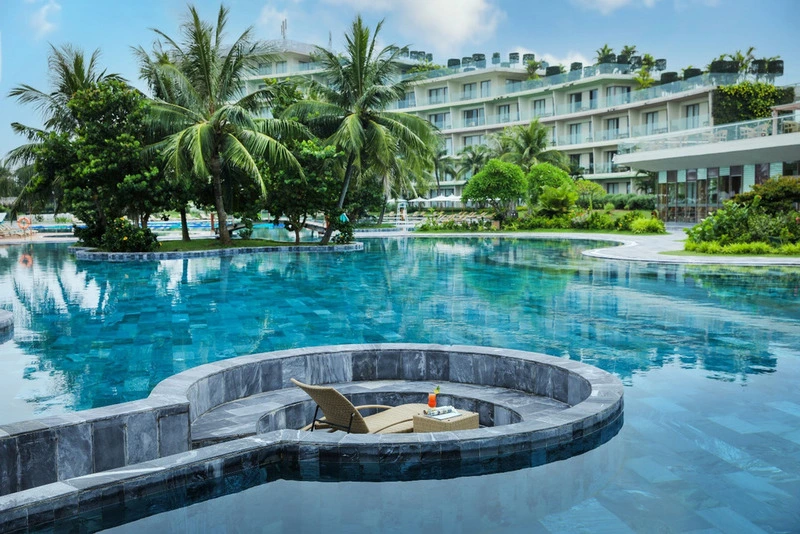 Hóa chất bể bơi khách sạn