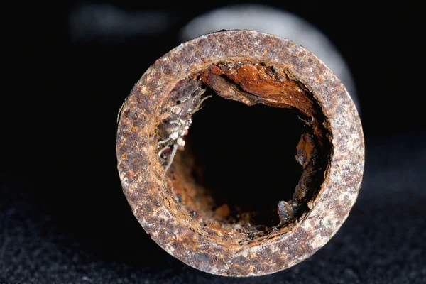 ăn mòn trong hệ thống boiler do nước không đạt tiêu chuẩn