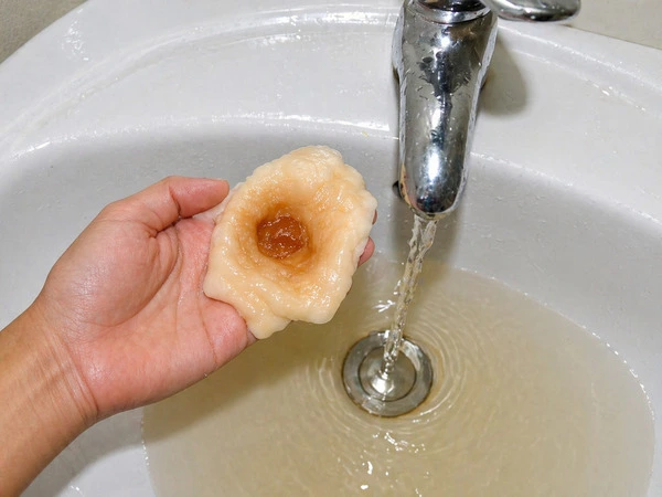 Nước nhiễm phèn gây ố vàng